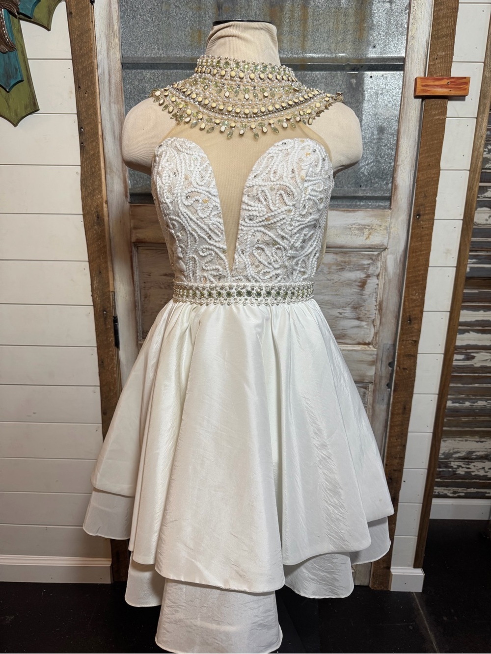 Rachel Allan White Pearl-Embellished Back Necklace